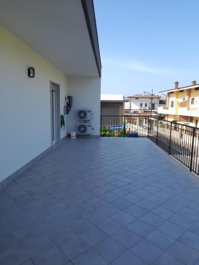 A Casa Di Falco Mondragone Exteriör bild