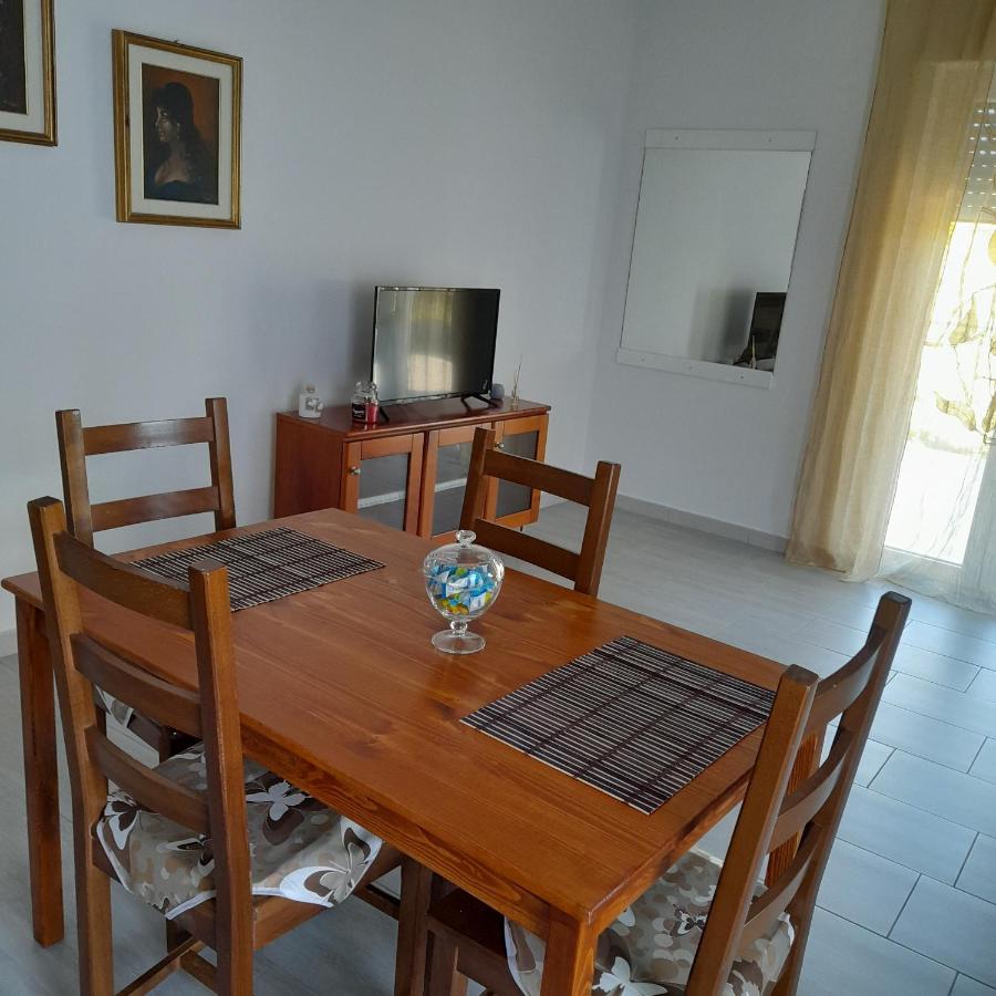 A Casa Di Falco Mondragone Exteriör bild